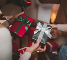 Cajas de regalos navideños